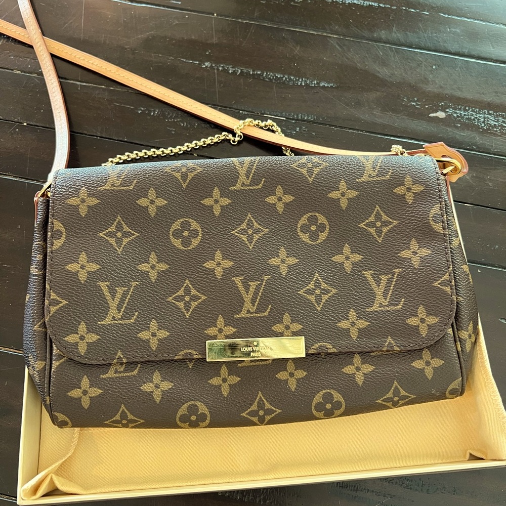 Louis Vuitton ‘Favorite’ Handbag
